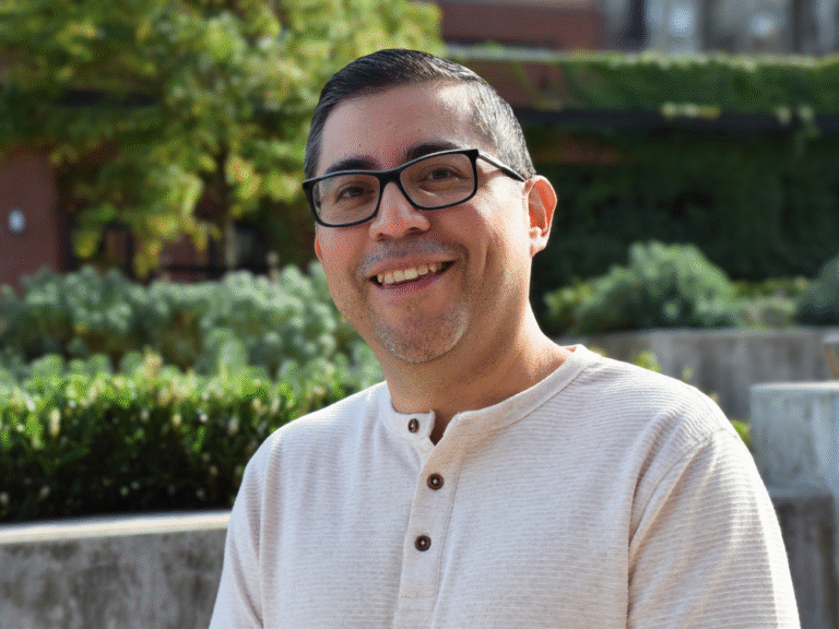 Meet Edgar Rojas, the founder of Leanwise Solutions.